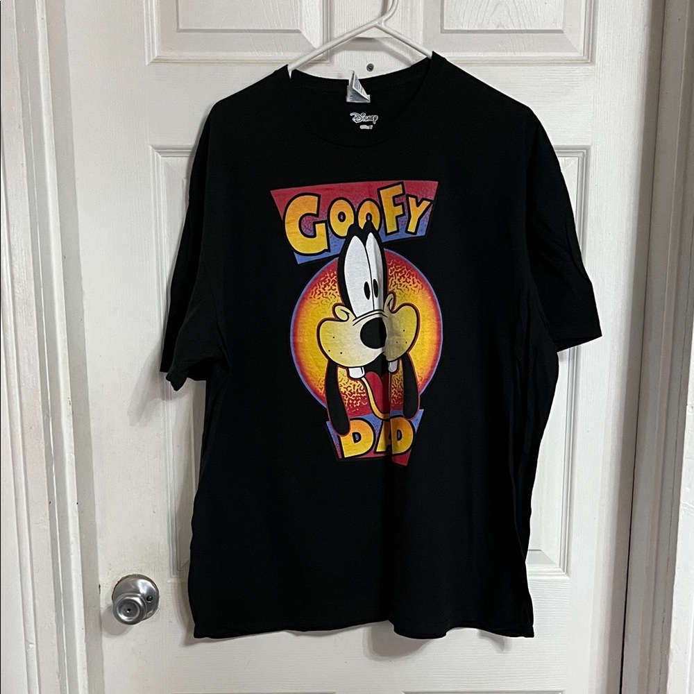 Disney Goofy Dad Black and Yellow Mens T-Shirt